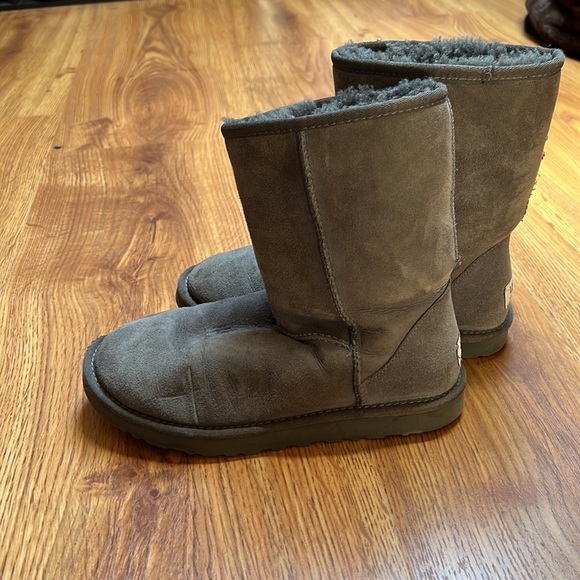 Gray Ugg Boots - Picture 2 of 5